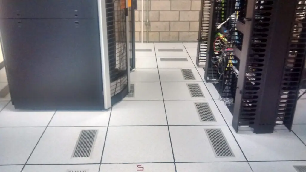 piso falso, datacenters, piso caliente y frio, racks
